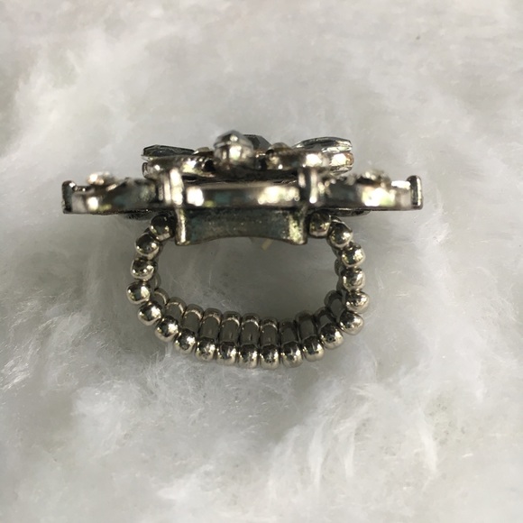 Ring - Picture 2 of 4